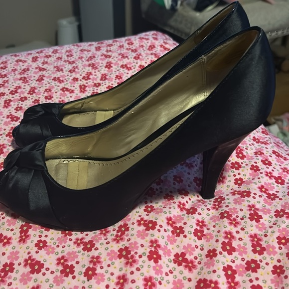 Platinum bp Black Satin Peep Toe Heels - 9.5 - Picture 2 of 5